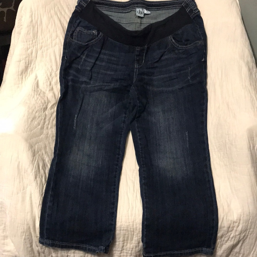 Duo Maternity Underbelly dark wash jean capris L